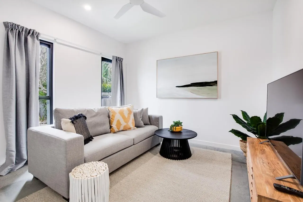 Holiday home Luxury Modern 4 Bedroom Pet Friendly Family Beach Home Yaroomba