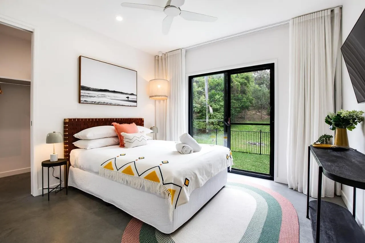 Holiday home Luxury Modern 4 Bedroom Pet Friendly Family Beach Home Yaroomba Australia