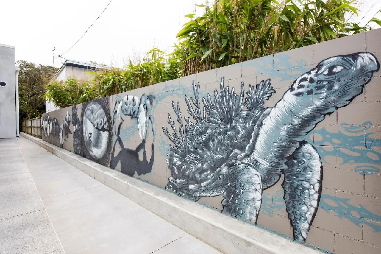 Luxury Modern 4 Bedroom Pet Friendly Family Beach Home Yaroomba