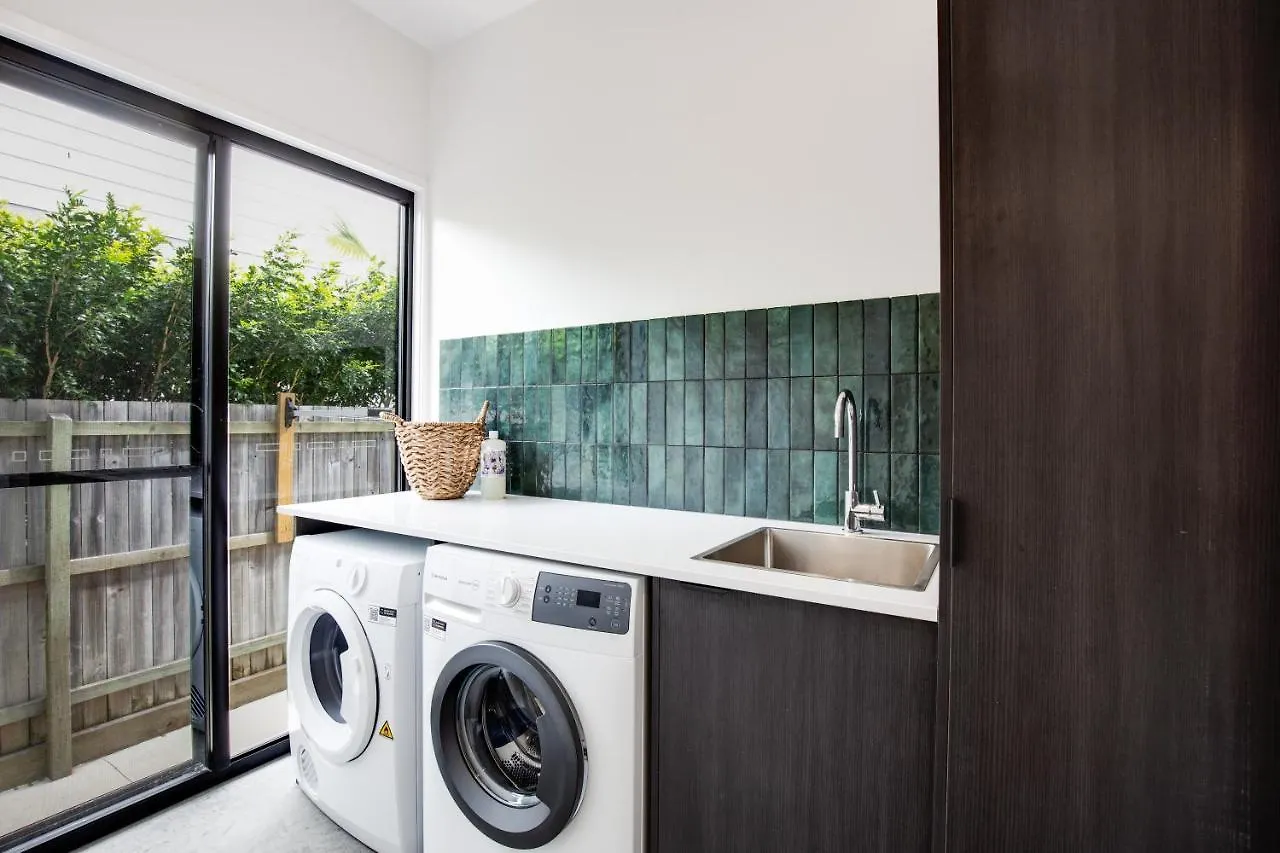 Luxury Modern 4 Bedroom Pet Friendly Family Beach Home Yaroomba 0*,